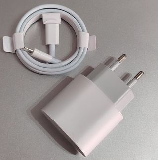 Caricabatterie 20W condivisibile per iPhone 14 con cavo Lightning