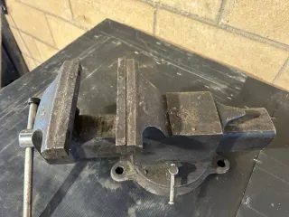Tornillo de mesa profesional