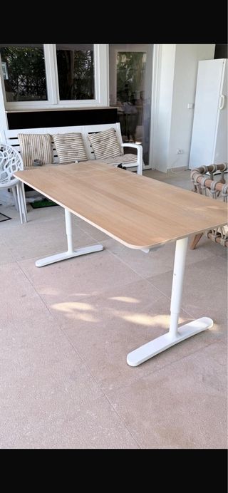 Mesa de escritorio madera y metal