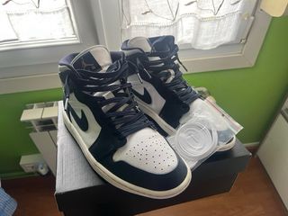 Air Jordan 1 Mid Obsidian Azul Blanco