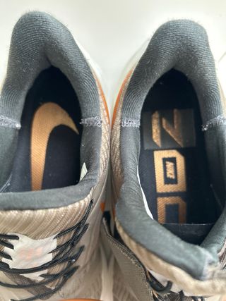 Zapatillas Nike Flyease Marrones Naranja