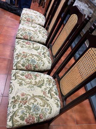 Sillas de comedor tapizadas y ratán