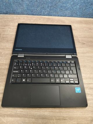 Portátil táctil MEDION AKOYA E2221T 11.6" 4/64GB