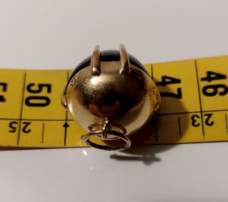 Colgante oro amarillo 18K con ónix negro y 2 sello