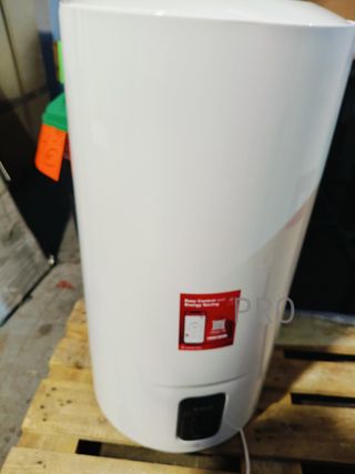 Calentador de Agua Eléctrico - Ariston