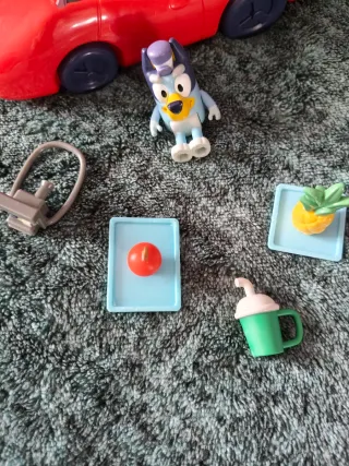 Carro Vermelho Bluey