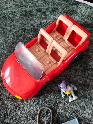 Carro Vermelho Bluey