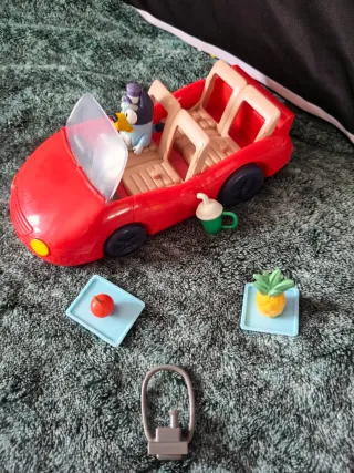 Carro Vermelho Bluey