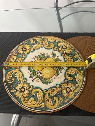 Vassoio rotondo in legno decorato