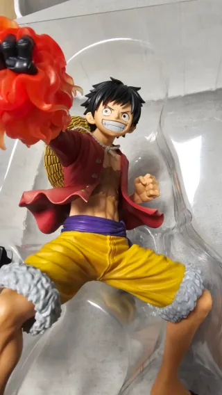 Figura Luffy Grandista Edición Especial