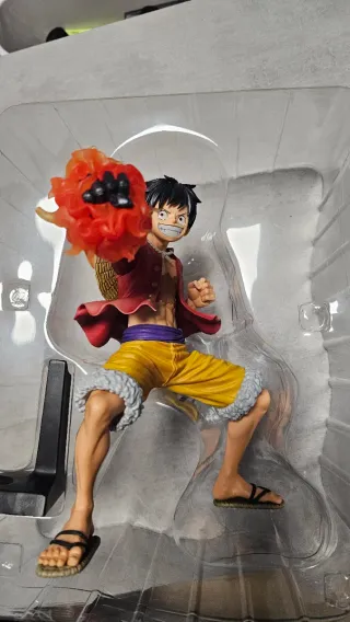 Figura Luffy Grandista Edición Especial