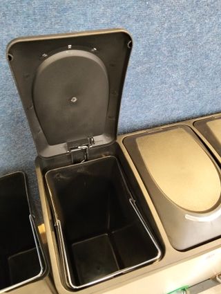 Cubo reciclaje 3 compartimientos 45 l iris