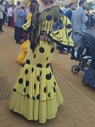 Vestido Flamenca Amarillo Lunares Negros
