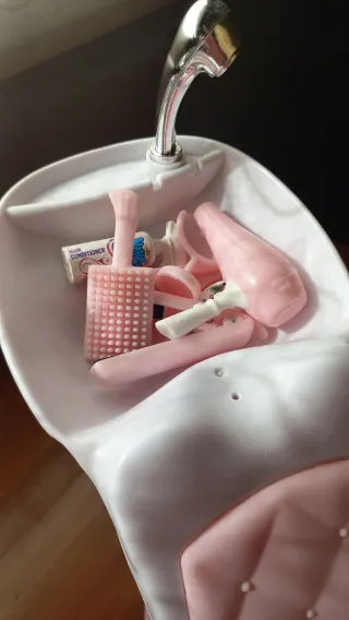 Muñeca Nancy con tocador y accesorios