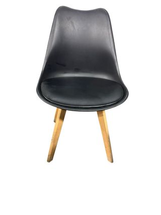 Silla Nórdica Asiento Acolchado Negra