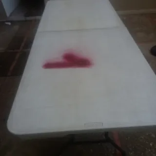 Tavolo pieghevole in plastica grigio