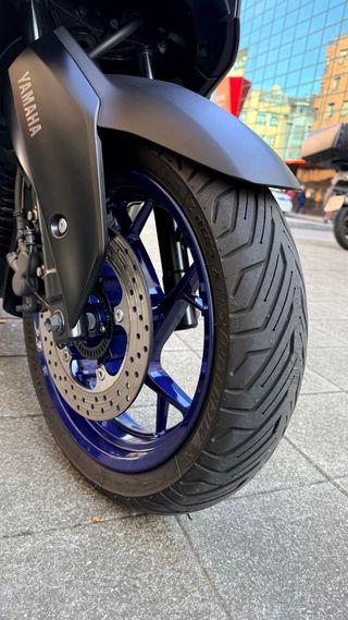 Yamaha XMAX 125 Negra tech max Scooter