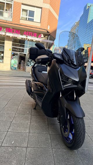 Yamaha XMAX 125 Negra tech max Scooter