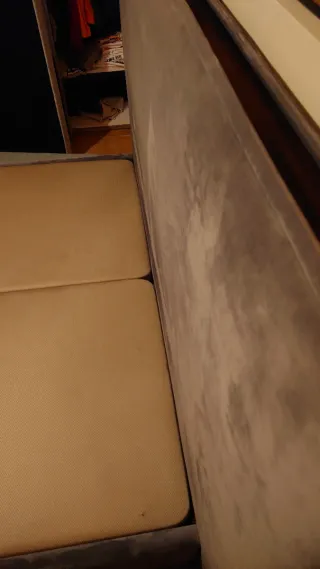 Cama doble con mesitas de lujo