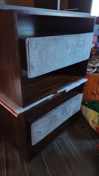 Cama doble con mesitas de lujo