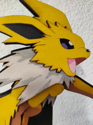 Statuetta Jolteon Pokemon Legno
