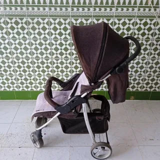 Cochecito de paseo marrón