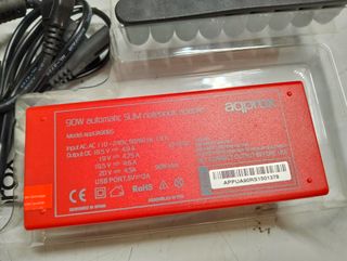 Approx Adaptador e Inversor de Corriente Auto/Interior 90W Negro/Rojo