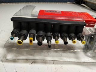 Approx Adaptador e Inversor de Corriente Auto/Interior 90W Negro/Rojo