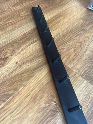 Perchero de metal negro