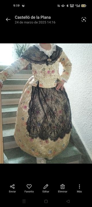 Traje de fallera beige y negro