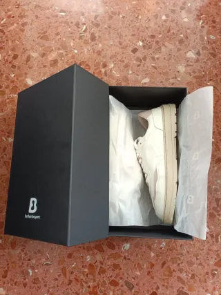 Zapatillas Barefoot Blancas Talla 43 nuevas