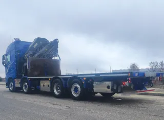 Camión Volvo fh 540 con grúa