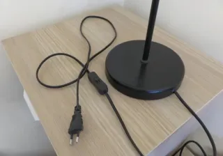 Lámpara de escritorio negra