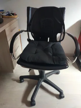 Sedia girevole da scrivania nera