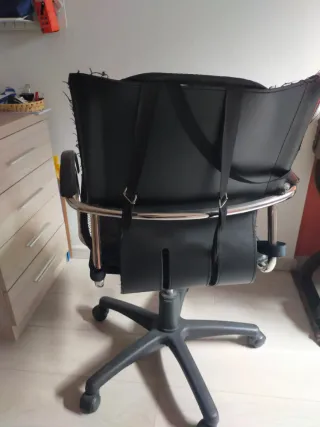 Sedia girevole da scrivania nera