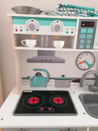 Cocinita infantil de madera