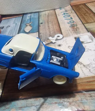 Coche de juguete azul Guisval