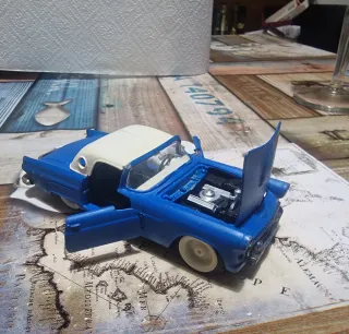 Coche de juguete azul Guisval