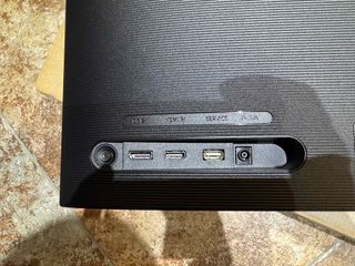 Monitor Samsung 24 100Hz, modelo S24C33, Full HD