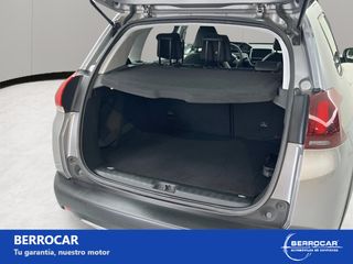 Peugeot 2008 Allure PureTech 110 S&S 6 Vel. MAN