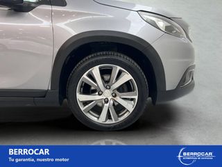 Peugeot 2008 Allure PureTech 110 S&S 6 Vel. MAN