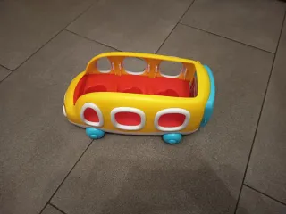 Conjunto de juguetes pynipon. Autobús, coche y hel