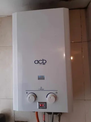 Termos eléctricos y calentadores de agua (instala)