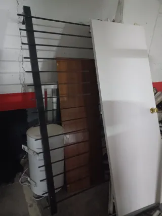 Ventana completa con rejas