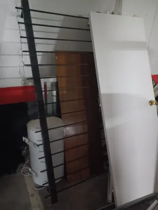 Ventana completa con rejas