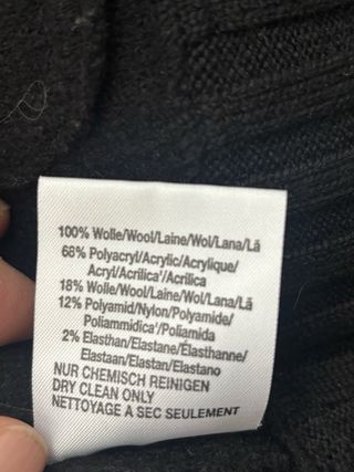 Cardigan Betty Barclay nero zip tasche. Pura lana
