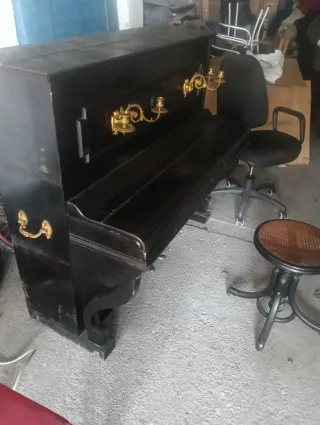 Piano antiguo García