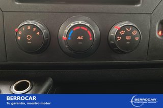 Renault Master Furgón T L2H2 3300 dCi 110