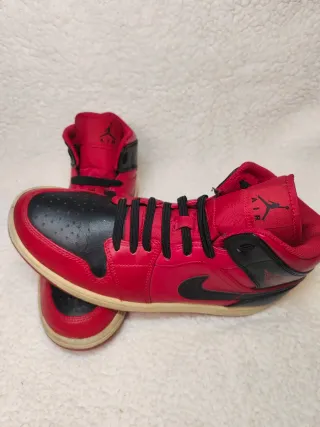 Nike Jordan 1 Mid Scarpe Rosse e Nere 44,5