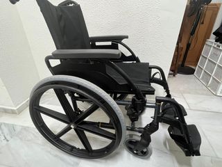 Silla de ruedas Breezy plegable